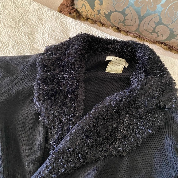 Cardigan Sweater; faux fur trim. Vintage Max Studio. BLACK - Picture 3 of 6